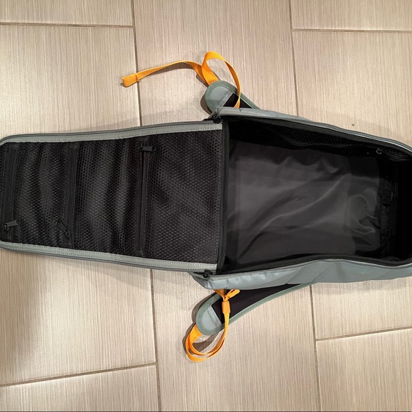 douchebag 20l sage green